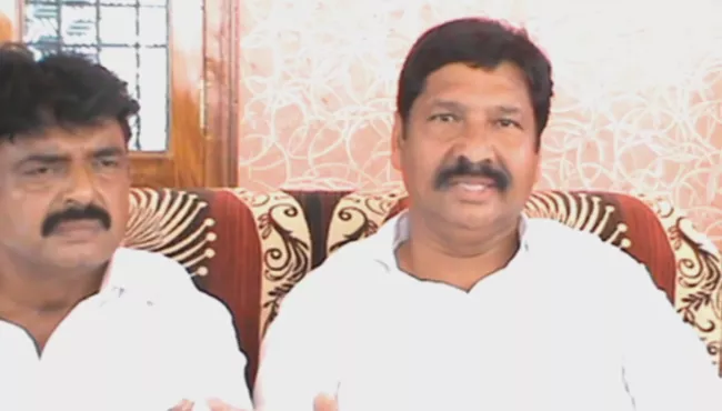 YSRCP Leaders Fires On MLC Buddha venkanna - Sakshi