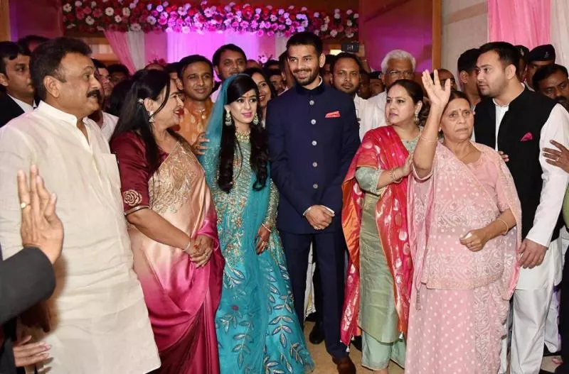 Tej Pratap Yadav Mehendi Ceremony Held In Patna - Sakshi