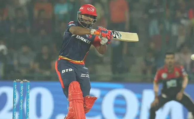 Rishab Pant Scored Most runs in a season for DD - Sakshi