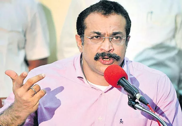 Former Maharashtra ATS chief Himanshu Roy suicide - Sakshi