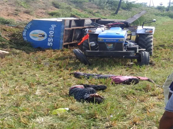 Tractor Roll Over Two Persons Died In Nalgonda - Sakshi