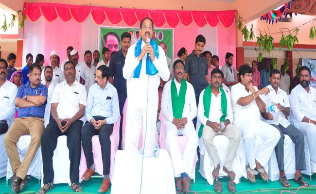 Minister Tummala Nageswara Rao Was Angry On Congress leaders - Sakshi