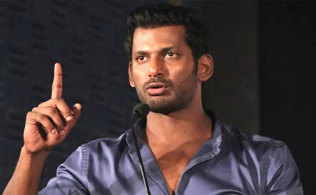 Vishal Fires On Bharathiraja And T rajendar - Sakshi