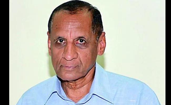 Governor ESL Narasimhan Grief Over Devipatnam Boat Accident - Sakshi