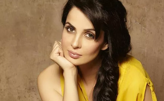 Don't Give Birth Says Rukhsar Rehman - Sakshi