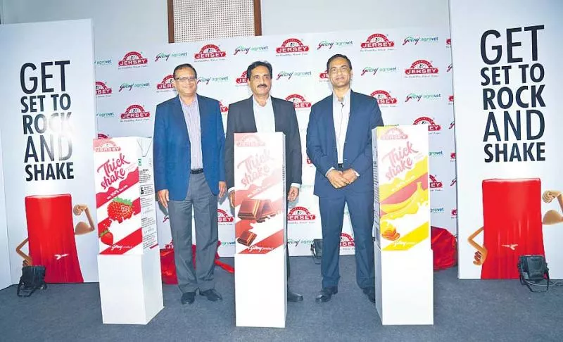 Creamline Dairy plans Rs 400 crore spend - Sakshi