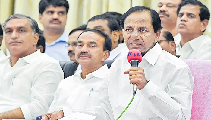 Telangana CM KCR Given Green Signal To PRC And Transfers Of Employees - Sakshi