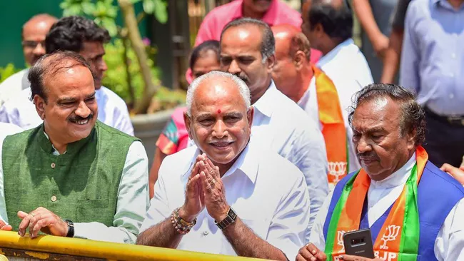 Live Updates on BS Yeddyurappa Swearing-in ceremony as Chief Minister - Sakshi