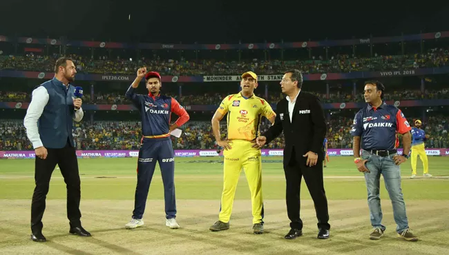 CSK won the toss and elected to field first - Sakshi