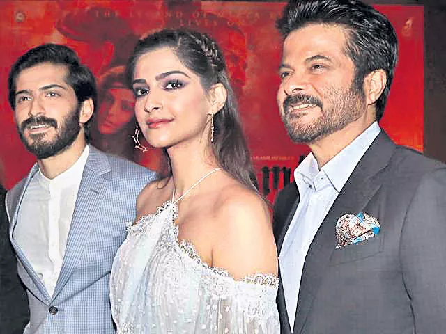 Anil Kapoor on Sonam and Harshvardhan's box office clash - Sakshi