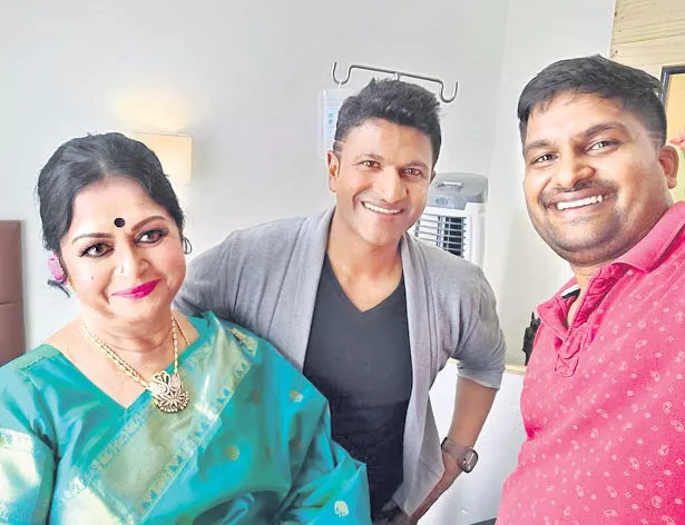 Saroja Devi plays herself in Puneeth rajkumar next movie - Sakshi