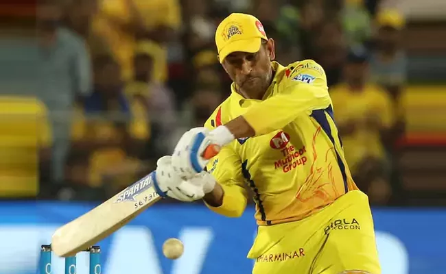 MS Dhoni Becomes Fifth Indian To Score 6000 Runs In T20s - Sakshi