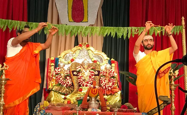 Sri Srinivasa Kalyanam In Nashville Ganesh Temple - Sakshi