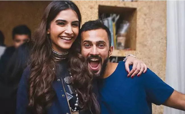 Sonam Kapoor And Anand Ahuja Wedding Officially Confirmed - Sakshi