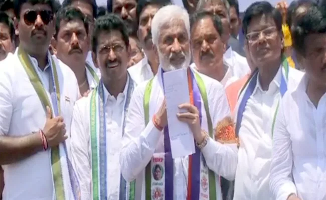 VijayaSai Reddy Kick Starts Sangheebhava Yatra In Vizag - Sakshi