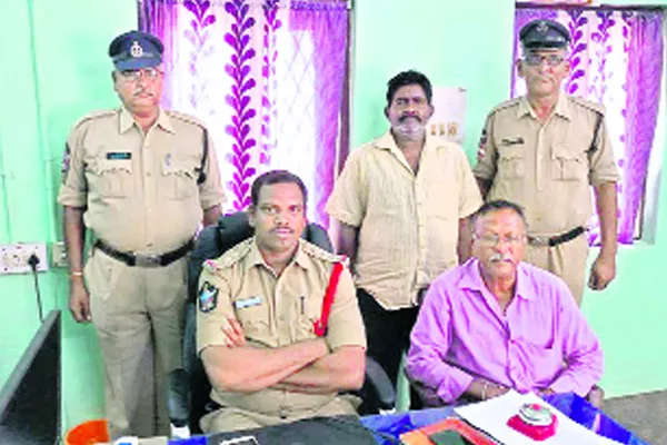 Cittila dealer arrested - Sakshi