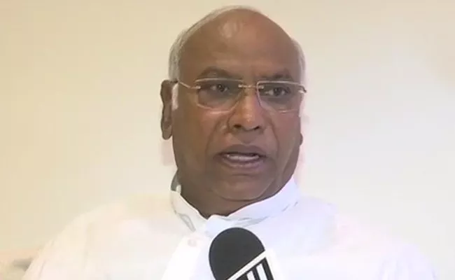 there ought to be a give & take equation on cabinet formation, says Mallikarjun Kharge - Sakshi