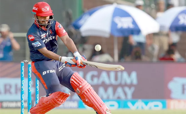 Daredevils set target of 175 runs against Mumbai Indians - Sakshi