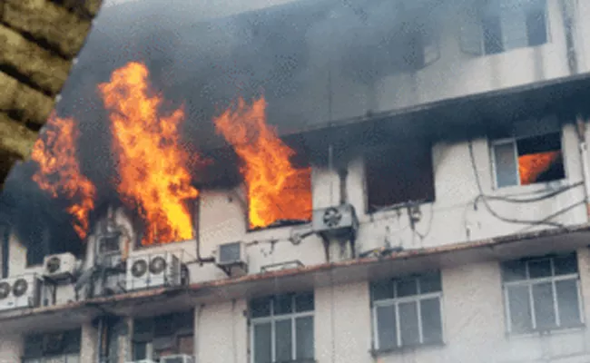 Hyderabad Fire Safety Officers Giving Electricity Permissions To Complex Without Checking - Sakshi