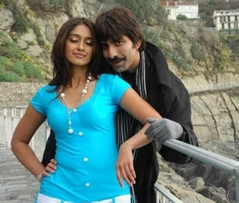 Ileana set for Tollywood comeback with Ravi Teja's Amar Akbar Anthony - Sakshi