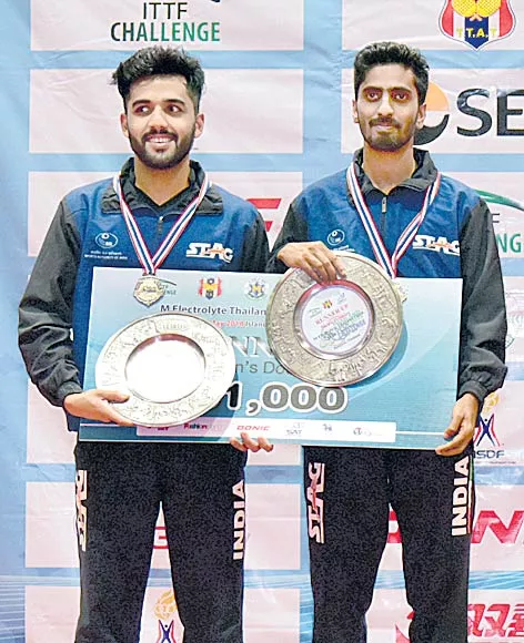 Thailand Open TT: Sathiyan-Sanil win silver  - Sakshi