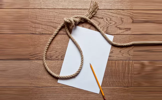 Inter Student Committed Suicide For Love At Hyderabad - Sakshi