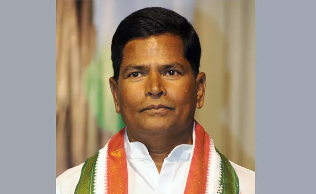 Congress MLA Chinna Reddy Slams KCR In Hyderabad - Sakshi