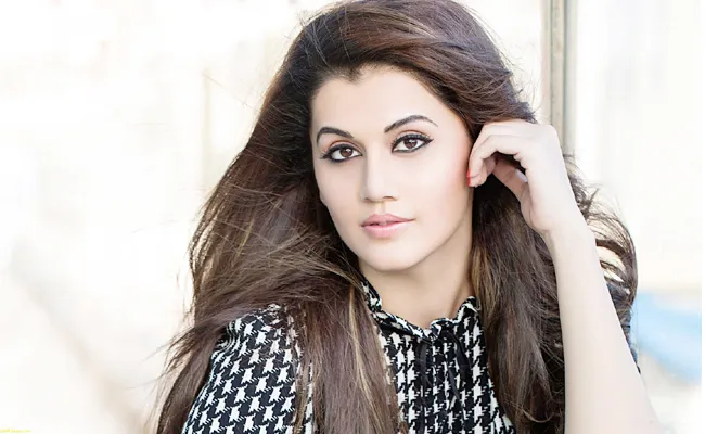 Taapsee Rejects Tamil Director Story - Sakshi