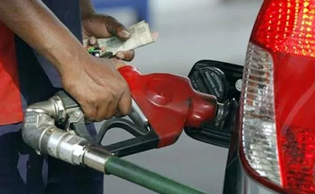 11 Hikes: Petrol, Diesel Costlier By Over 2.5 Rupees Per Litre - Sakshi