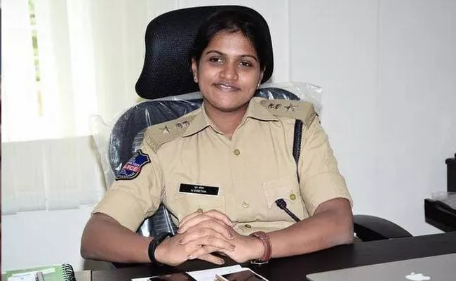 Do Not Believe Rumors Said By Kamareddy SP Swetha Reddy - Sakshi