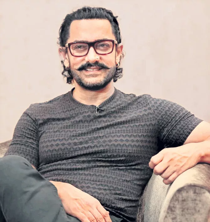  Not just Ranbir Kapoor, even Aamir Khan wanted to play Sanjay Dutt in his biopic  - Sakshi