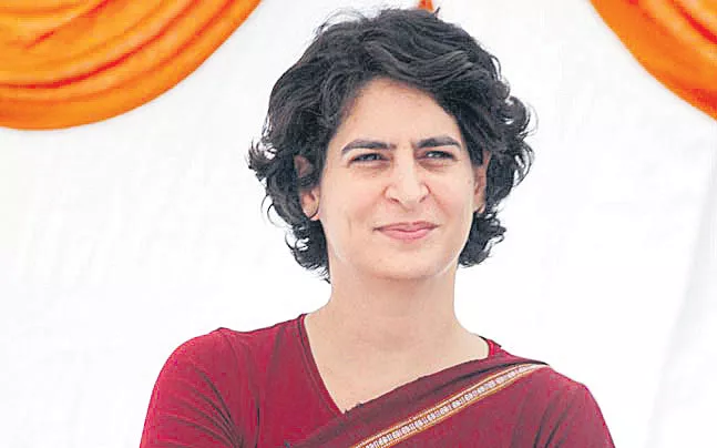 Priyanka Gandhi will decide her role in 2019 election - Sakshi