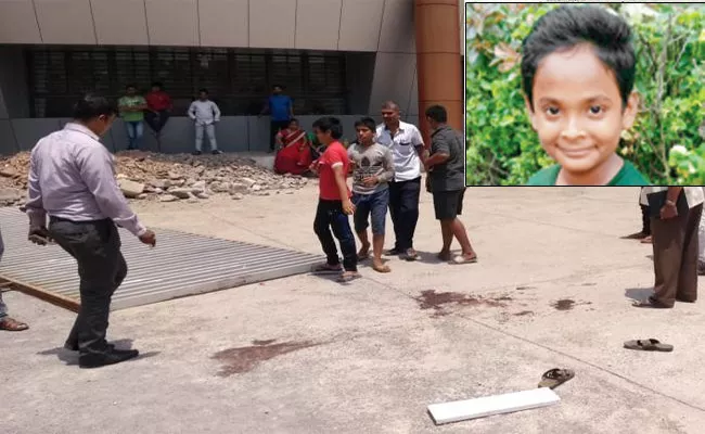 School Gate Killed Boy In Navi Mumbai - Sakshi