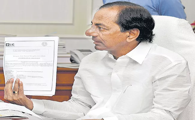 CM KCR Announce Rs 5 Lakh Life Insurance For Farmers - Sakshi