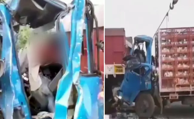 One Died, Two Injured As DCM Van Hits Lorry Near Kattamgur - Sakshi