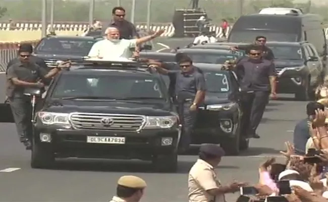 PM Narendra Modi  Inaugurates Delhi-Meerut Expressway First Phase - Sakshi