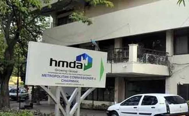 HMDA Facing Problems With NOC Over Layout Regulation Scheme - Sakshi