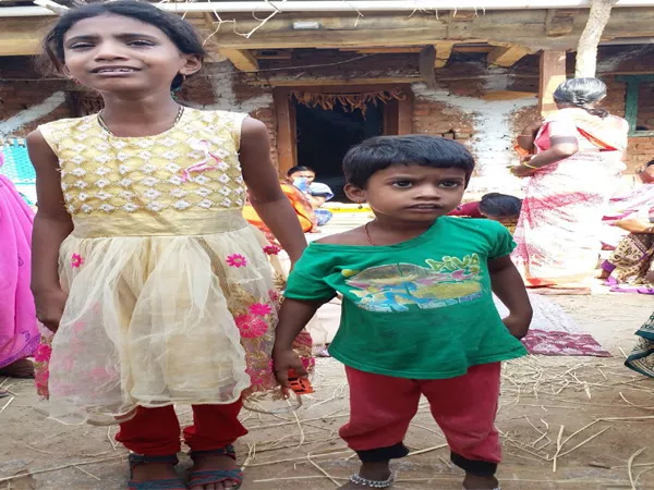 Has  lost Of Parents Child Orphans - Sakshi