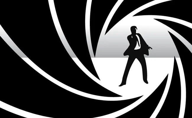 Daniel Craig Charged 450 Crores for His Last Bond Movie - Sakshi