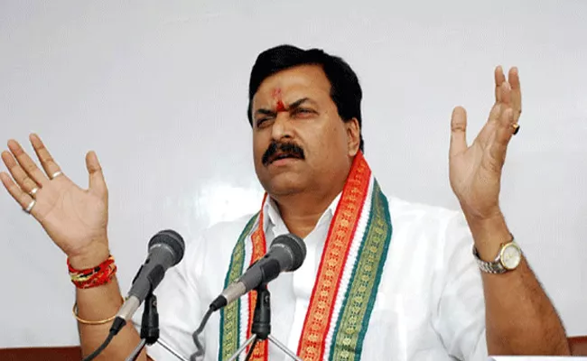 MLC Ponguleti Sudhakar Reddy Slams TRS Govt Over School Fees - Sakshi