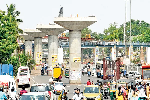 Bezawada flyover works was nill - Sakshi