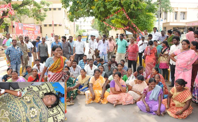 Pregnent Woman Died With Doctors Neglect In Chittoor Hospital - Sakshi