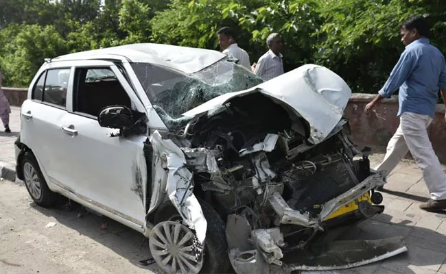 Road Accident In Nalgonda District - Sakshi