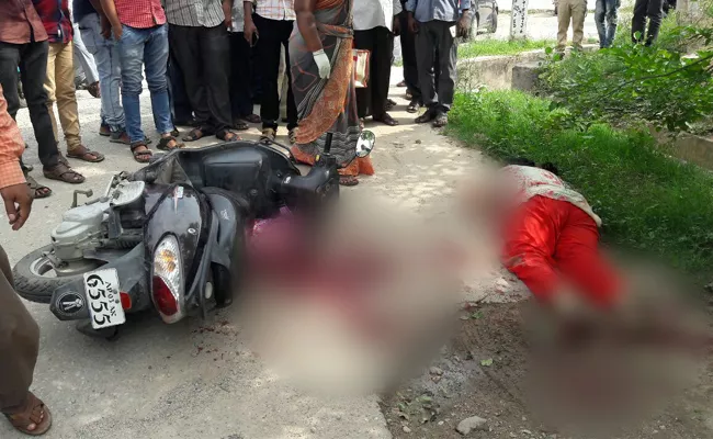 Woman lawyer murdered In Madanapalle - Sakshi