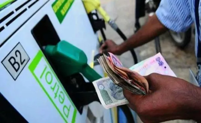 Petrol Prices Reaching Record Level In Hyderabad - Sakshi