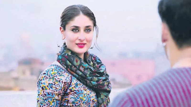 Nothing is better than Kareena 'Beauty with Brains - Sakshi