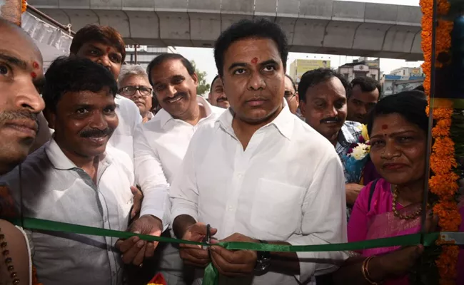 Minister KTR Launches Ac Bus Shelters In Hyderabad - Sakshi