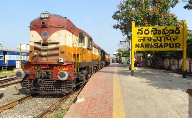 Special Train From Narasapur To Hyderabad On Every Sunday - Sakshi