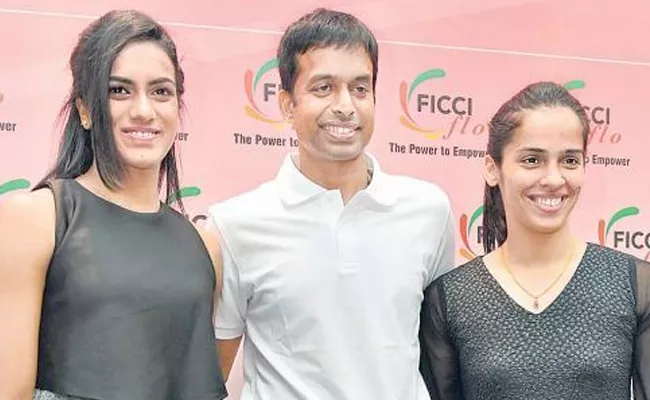 Saina Nehwal and PV Sindhu are precious diamonds, says Pullela - Sakshi