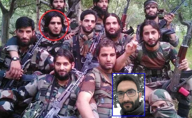 Viral Photo Of Hizbul Terrorists Group Changed Their Fate - Sakshi